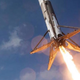 Imagen para el artículo titulado SpaceX volverá a intentar aterrizar el cohete Falcon 9 sobre una barcaza en el mar